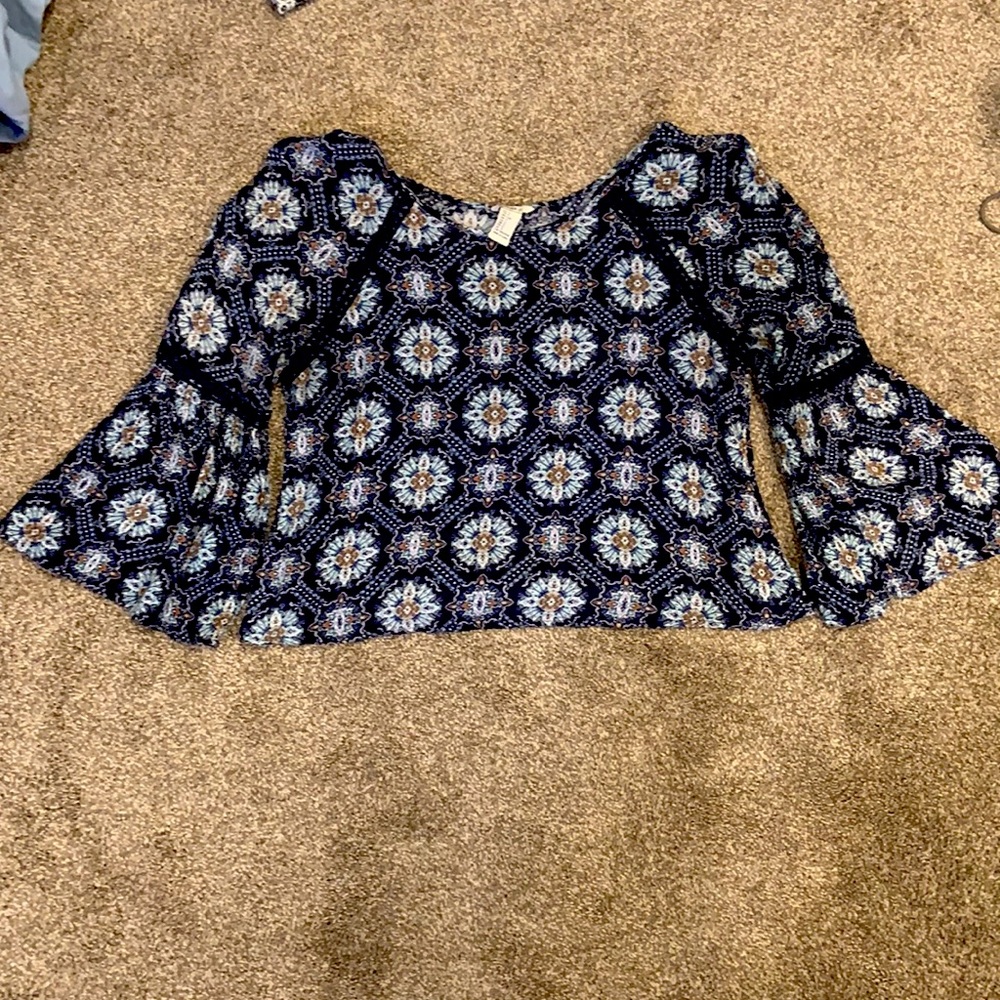 BoHo blue patterned crop top